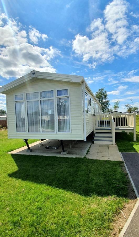 Rj Luxury Caravan Hire With Hot Tub Tattershall Eksteriør billede
