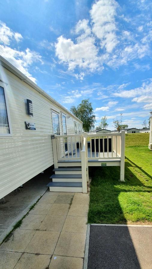 Rj Luxury Caravan Hire With Hot Tub Tattershall Eksteriør billede