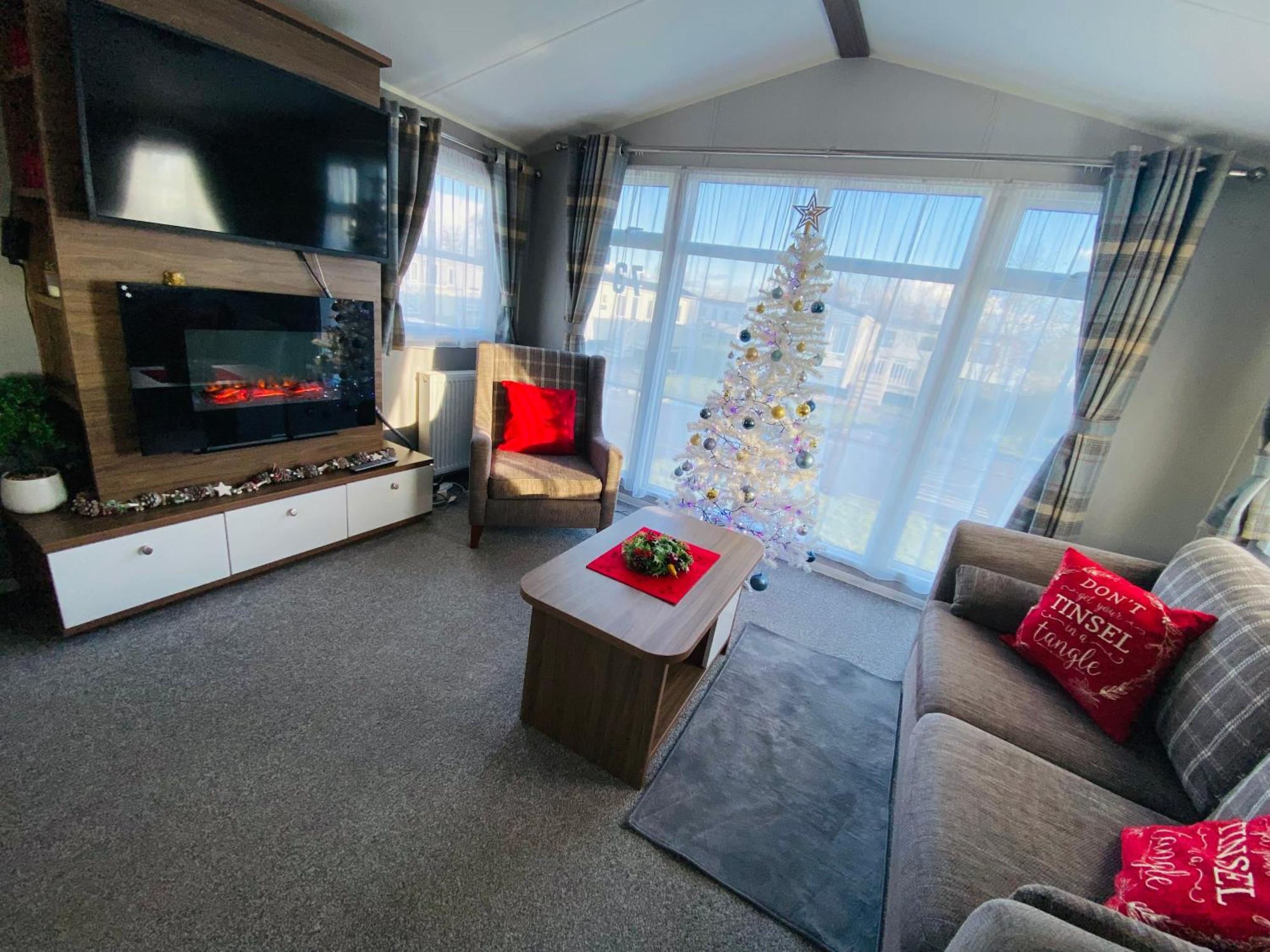 Rj Luxury Caravan Hire With Hot Tub Tattershall Eksteriør billede