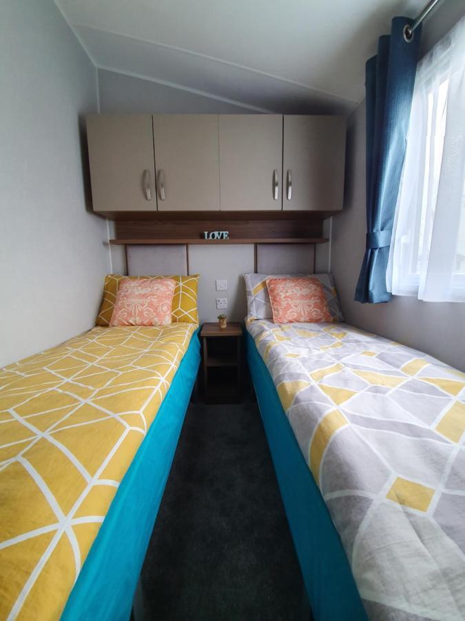 Rj Luxury Caravan Hire With Hot Tub Tattershall Eksteriør billede