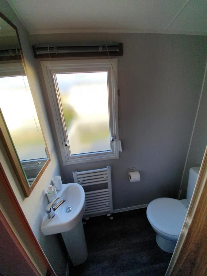 Rj Luxury Caravan Hire With Hot Tub Tattershall Eksteriør billede