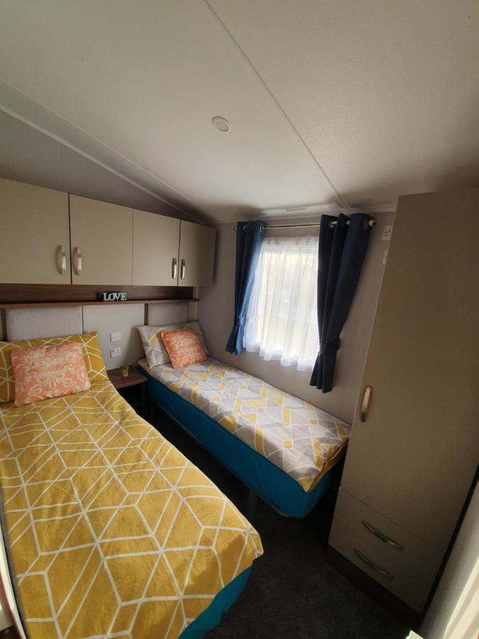 Rj Luxury Caravan Hire With Hot Tub Tattershall Eksteriør billede