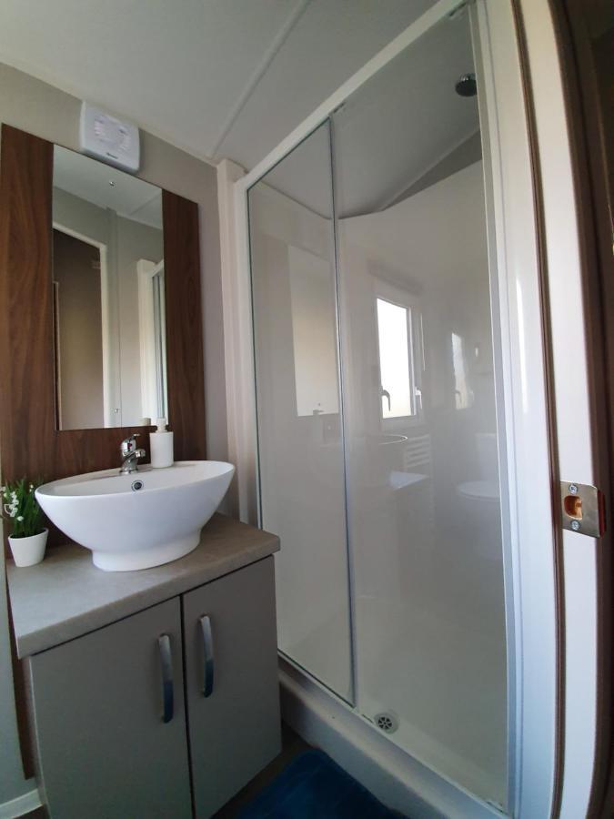 Rj Luxury Caravan Hire With Hot Tub Tattershall Eksteriør billede